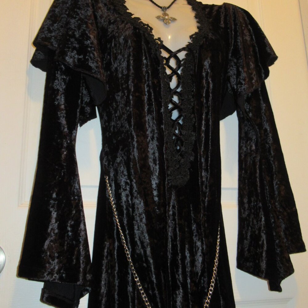 Vintage Crushed Velvet Goth Gown Bell Sleeves Dramatic Cross Chain Small EUC - Picture 9 of 15